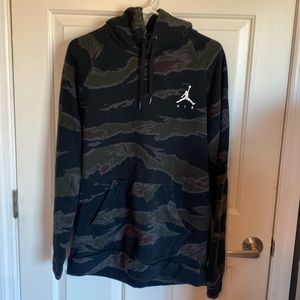 Men’s Camo hooded sweatshirt